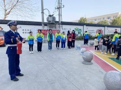 双河社区：大手牵小手 安全共相守