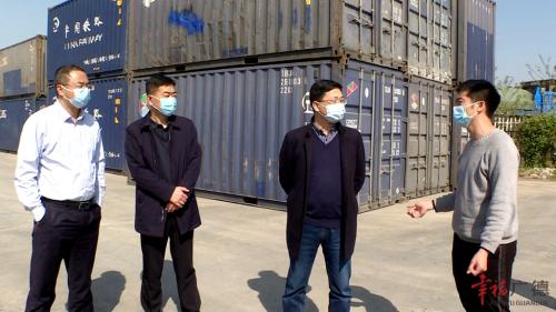 市领导调度铁路货场项目建设