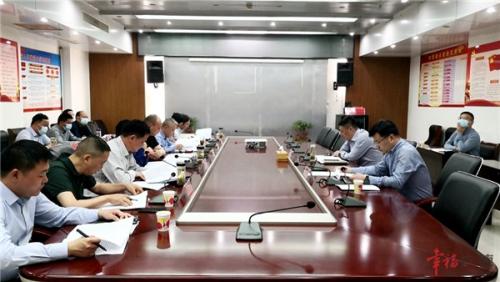 周其红到市委政法委调研