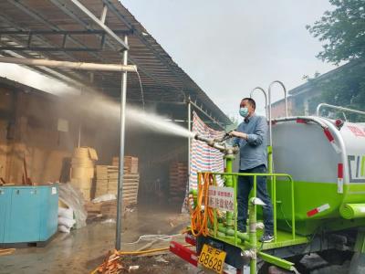 熊朝江：身先士卒当先锋 挺身救火显担当