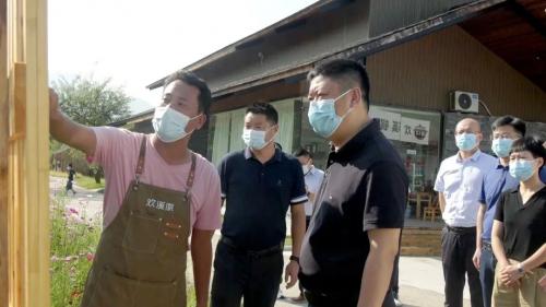 周其红检查景区疫情防控工作