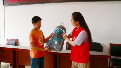 市妇联：“微心愿”点亮困境儿童希望之光