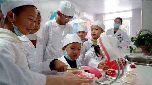 我市首个青少年口腔科普基地建成开放