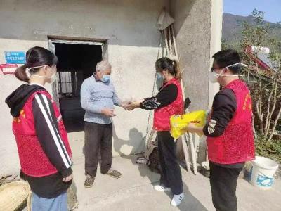 新杭镇：爱心送餐 情暖老人