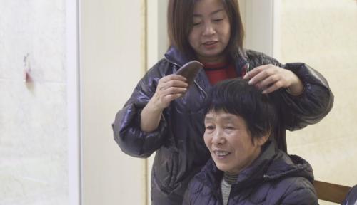 “最美儿媳”张正华:用爱心创造奇迹