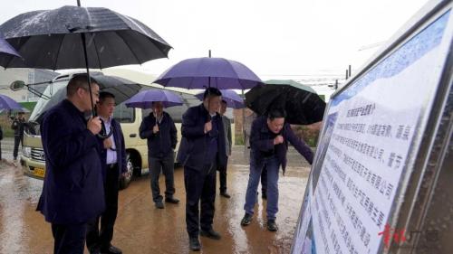 周其红赴市经开区西区调研